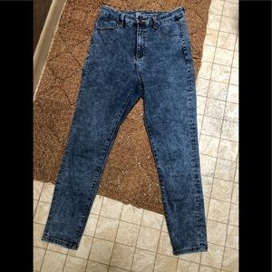 No Boundaries high rise jeans